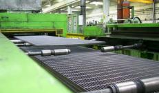 Manufacturing of semi-finished grating mats, with automatic optimization of production wastage